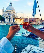 Любовь, Венеция и вино
