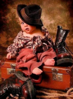 Без бренда «Малыш на красном чемодане» в Нижнем Тагиле